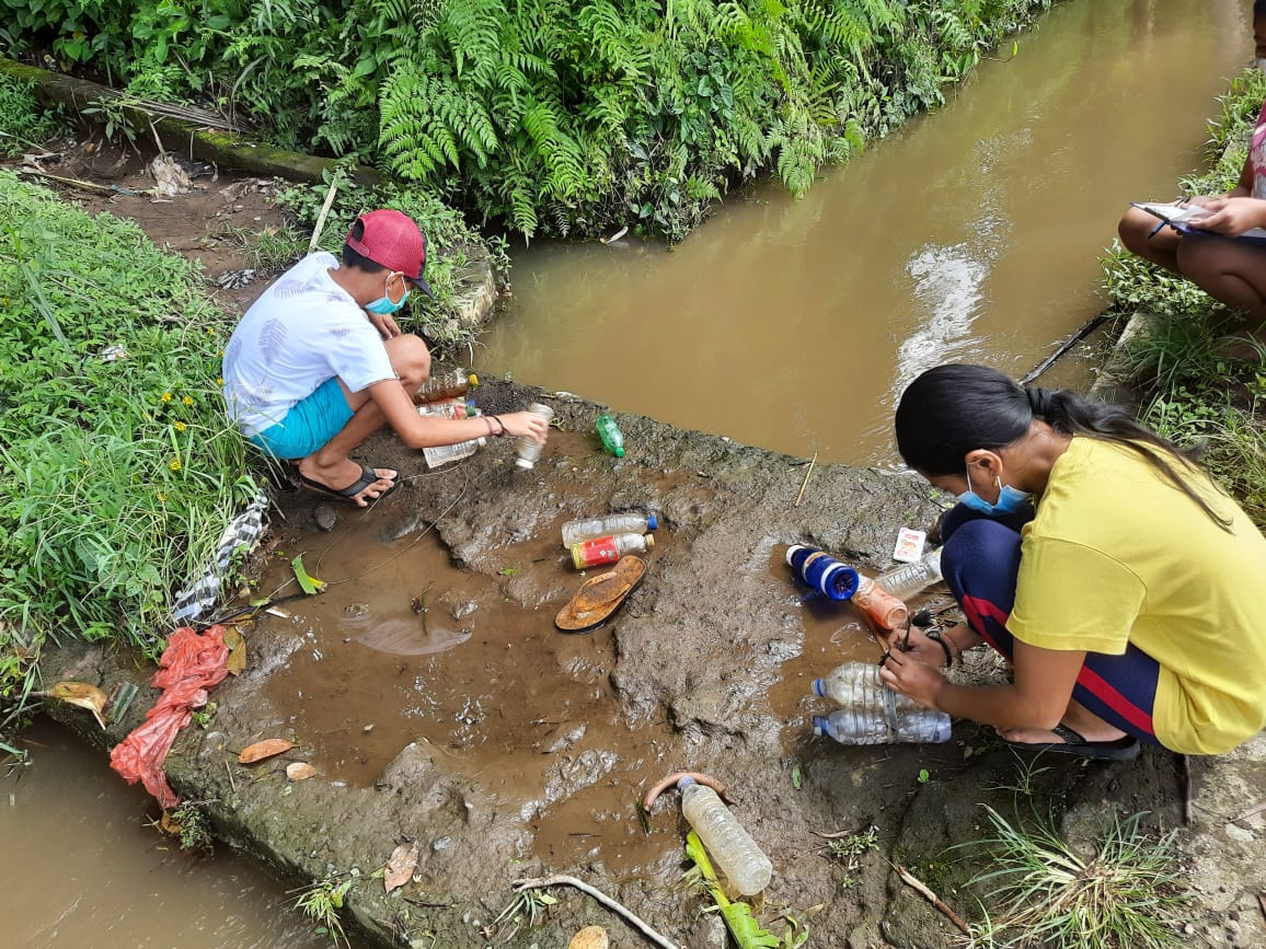 Eco-Warriors’ Initiative Cleaned A Water Channel From Plastic Waste